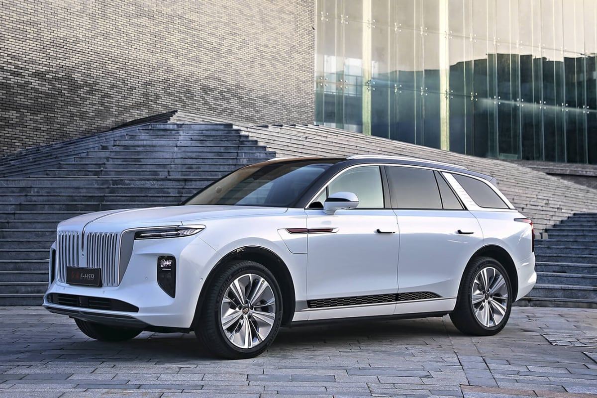 Why Choose a Luxury Car? Premium Class Differences
